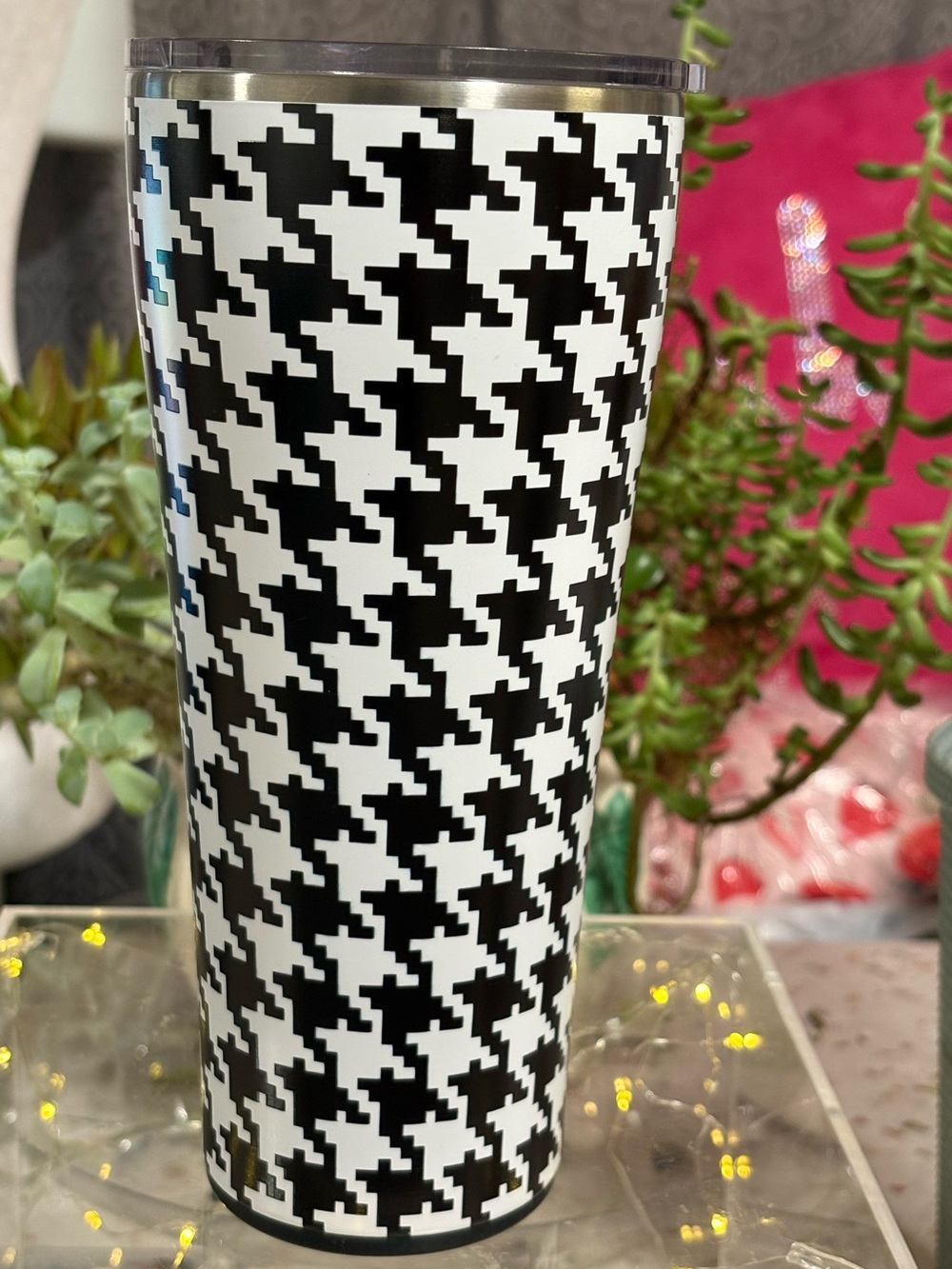 Swig Life Houndstooth Tumbler 32oz - Picture 5 of 17